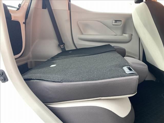 デイズ Ｂ　禁煙車　ＳＤナビ　マニュアルエアコン　キーレスキー　バニティーミラー　アイドリングストップ　パワーステアリング　パワーウインドウ　横滑り抑制機能　シートリフター　チルトステアリング（78枚目）