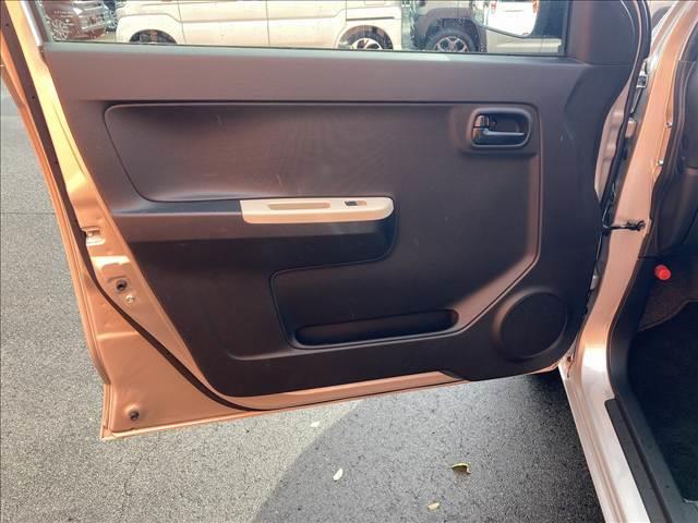 アルト Ｌ　禁煙車　ナビゲーション　シートヒーター　スズキセーフティーサポート　ＥＴＣ　マニュアルエアコン　パワーウインドウ　パワーステアリング　エアバック　オートライト　キーレスキー（31枚目）