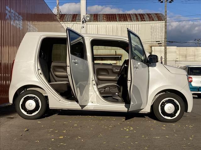 ふぃのの在庫を見ていただきありがとうございます。総在庫６００台以上　届出済未使用車専門店でございます。ぜひ一度　０１２０‐１５３‐４４０までお問合せください