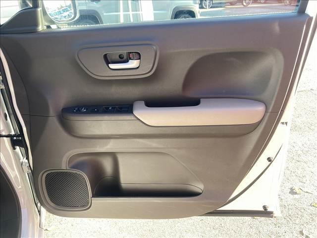 ふぃのの在庫を見ていただきありがとうございます。総在庫６００台以上　届出済未使用車専門店でございます。ぜひ一度　０１２０‐１５３‐４４０までお問合せください