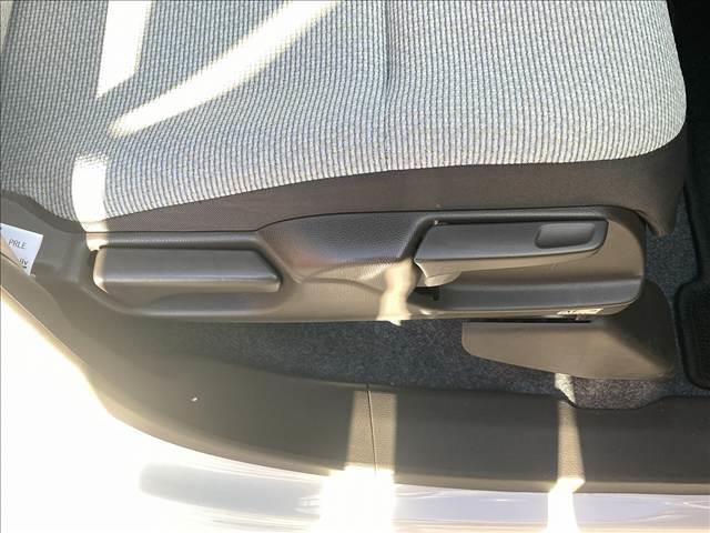 ふぃのの在庫を見ていただきありがとうございます。総在庫６００台以上　届出済未使用車専門店でございます。ぜひ一度　０１２０‐１５３‐４４０までお問合せください