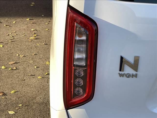 ふぃのの在庫を見ていただきありがとうございます。総在庫６００台以上　届出済未使用車専門店でございます。ぜひ一度　０１２０‐１５３‐４４０までお問合せください