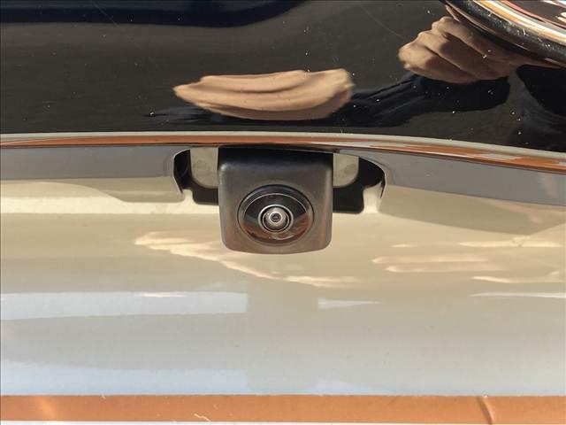 【バックカメラ】新車時に既についていますのでナビを取り付けいただければモニターに映し出すことも可能です。どこまで下がっていいか見るのにとても最適です。