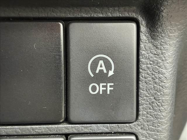 【アイドリングストップ】信号待ち等の間に一時停止した際にエンジンをストップする機能です。燃費が抑えられますし、環境への配慮、騒音の防止に繋がります。