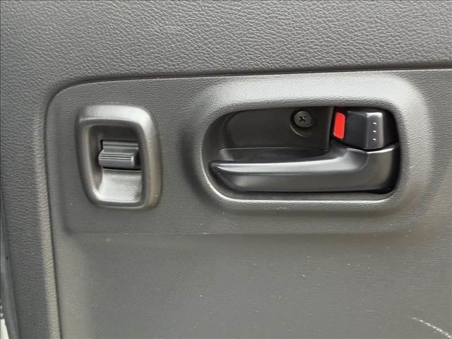 ふぃのの在庫を見ていただきありがとうございます。総在庫６００台以上　届出済未使用車専門店でございます。ぜひ一度　０１２０‐１５３‐４４０までお問合せください