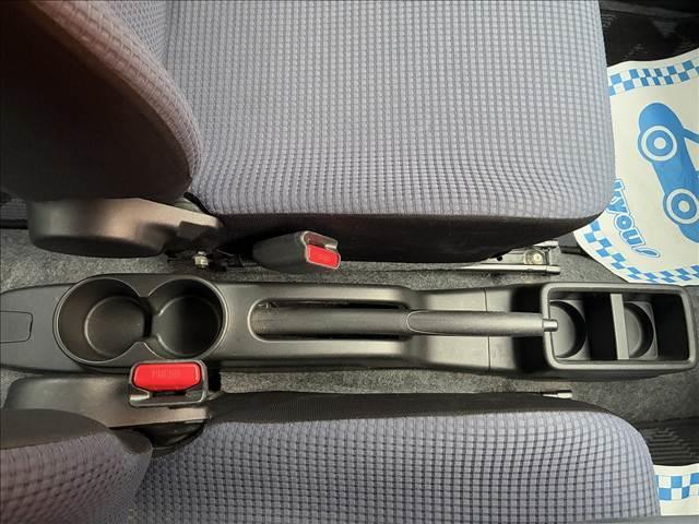 ふぃのの在庫を見ていただきありがとうございます。総在庫６００台以上　届出済未使用車専門店でございます。ぜひ一度　０１２０‐１５３‐４４０までお問合せください