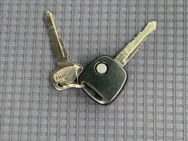 ふぃのの在庫を見ていただきありがとうございます。総在庫６００台以上　届出済未使用車専門店でございます。ぜひ一度　０１２０‐１５３‐４４０までお問合せください