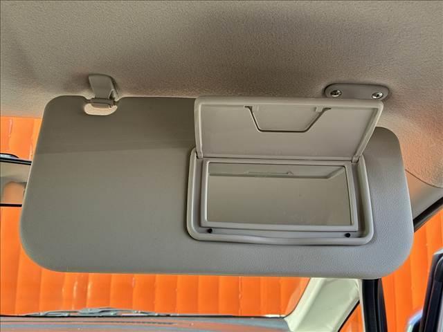 デイズ Ｊ　禁煙車　　ＣＤデッキ　ドライブレコーダー　マニュアルエアコン　バニティーミラー　ドリンクホルダー　ヘッドライトレベライザー　シガーソケット　エンジンスターター　パワーステアリング　パワーウインドウ（13枚目）