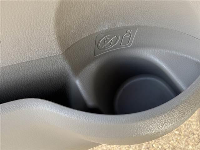 デイズ Ｊ　禁煙車　　ＣＤデッキ　ドライブレコーダー　マニュアルエアコン　バニティーミラー　ドリンクホルダー　ヘッドライトレベライザー　シガーソケット　エンジンスターター　パワーステアリング　パワーウインドウ（36枚目）