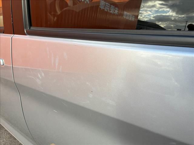 デイズ Ｊ　禁煙車　　ＣＤデッキ　ドライブレコーダー　マニュアルエアコン　バニティーミラー　ドリンクホルダー　ヘッドライトレベライザー　シガーソケット　エンジンスターター　パワーステアリング　パワーウインドウ（42枚目）