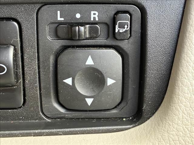 デイズ Ｊ　禁煙車　　ＣＤデッキ　ドライブレコーダー　マニュアルエアコン　バニティーミラー　ドリンクホルダー　ヘッドライトレベライザー　シガーソケット　エンジンスターター　パワーステアリング　パワーウインドウ（55枚目）