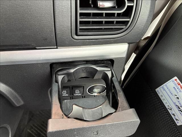 タント カスタムＲＳ“ＳＡ”　禁煙車　４ＷＤ　ＳＤナビ　ＥＴＣ　スマートアシストＩＩＩ　両側電動スライドドア　ドライブレコーダー　バックカメラ　スマートキー　ＬＥＤライト　サンシェード　バニティーミラー　パワーステアリング（65枚目）