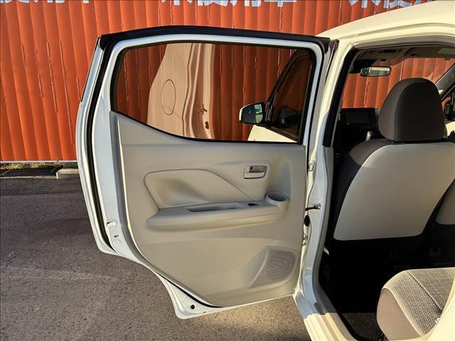 デイズ Ｓ　禁煙車　４ＷＤ　ＳＤナビ　ＥＴＣ　ＵＳＢ　インテリジェントエマージェンシーブレーキ　ドライブレコーダー　シートヒーター　シートリフター　パワーウインドウ　パワーステアリング　チルトステアリング（44枚目）