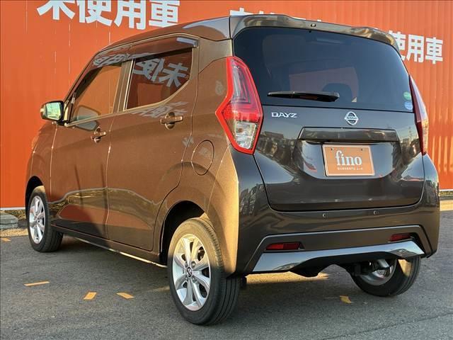 デイズ Ｘ　禁煙車　４ＷＤ　純正９インチナビ　インテリジェントエマージェンシーブレーキ　全方位モニター　シートヒーター　スマートキー　ＥＴＣ　ＵＳＢ　純正アルミホイール　ＳＲＳエアバック　バニティーミラー（27枚目）