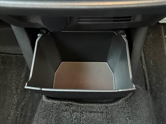 デイズ Ｘ　禁煙車　４ＷＤ　純正９インチナビ　インテリジェントエマージェンシーブレーキ　全方位モニター　シートヒーター　スマートキー　ＥＴＣ　ＵＳＢ　純正アルミホイール　ＳＲＳエアバック　バニティーミラー（68枚目）