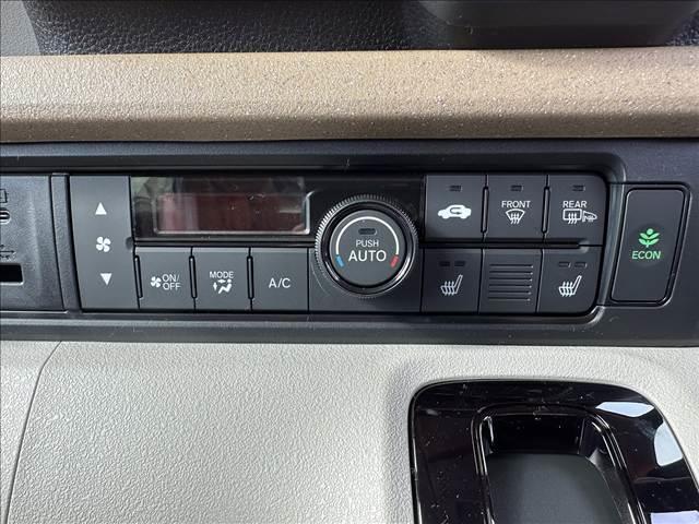 Ｎ－ＢＯＸ Ｎ－ＢＯＸ　届出済未使用車　ホンダセンシング　４ＷＤ　電動スライドドア　アダプティブクルーズコントロール　バックカメラ　シートヒーター　ＬＥＤヘッドライト　オートエアコン　サンシェード　アームレスト　エアバック（10枚目）