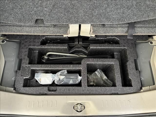 タント Ｌ　両側スライドドア　ＳＤナビ　バックカメラ　ドライブレコーダー　マニュアルエアコン　サンシェード　アイドリングストップ　横滑り抑制機能　パワーウインドウ　パワーステアリング　バニティーミラー（39枚目）