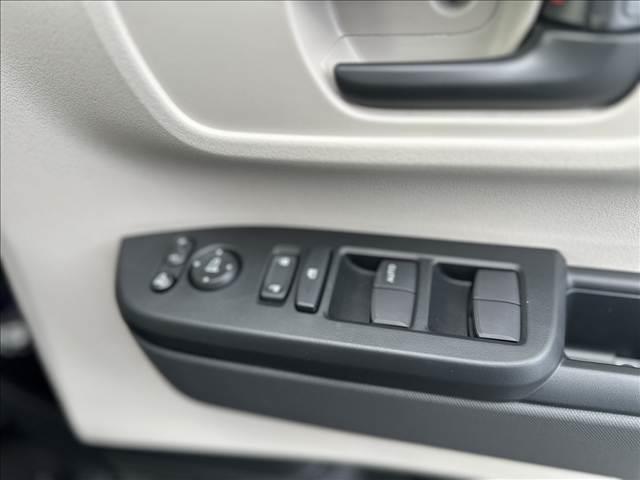 Ｎ－ＢＯＸ Ｎ－ＢＯＸ　届出済未使用車　４ＷＤ　ホンダセンシング　電動スライドドア　アダプティブクルーズコントロール　バックカメラ　シートヒーター　ＬＥＤヘッドライト　オートエアコン　サンシェード　アームレスト　エアバック（35枚目）