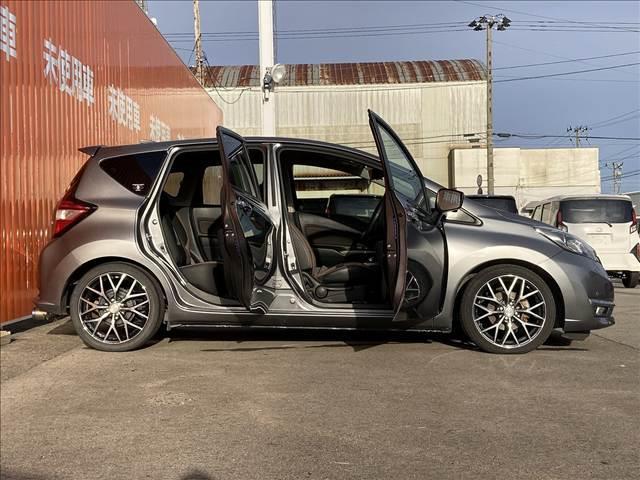 ノート ｅ－ＰＯＷＥＲ　ＭＥＤＡＬＩＳＴ　禁煙車　ＳＤナビ　オートエアコン　インテリジェントエマージェンシーブレーキ　スマートキー　純正アルミホイール　オートライト　ＥＴＣ　ＬＥＤライト　バニティーミラー　パワーウインドウ　パワーステアリング（28枚目）