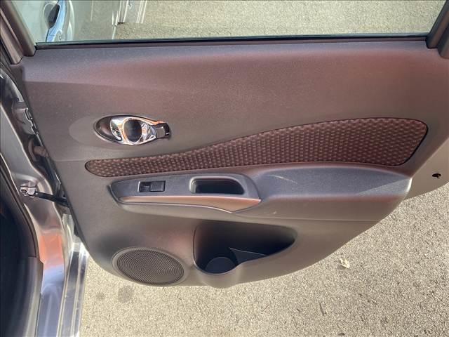 ノート ｅ－ＰＯＷＥＲ　ＭＥＤＡＬＩＳＴ　禁煙車　ＳＤナビ　オートエアコン　インテリジェントエマージェンシーブレーキ　スマートキー　純正アルミホイール　オートライト　ＥＴＣ　ＬＥＤライト　バニティーミラー　パワーウインドウ　パワーステアリング（34枚目）