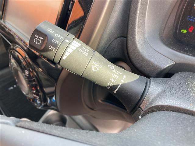 ノート ｅ－ＰＯＷＥＲ　ＭＥＤＡＬＩＳＴ　禁煙車　ＳＤナビ　オートエアコン　インテリジェントエマージェンシーブレーキ　スマートキー　純正アルミホイール　オートライト　ＥＴＣ　ＬＥＤライト　バニティーミラー　パワーウインドウ　パワーステアリング（43枚目）