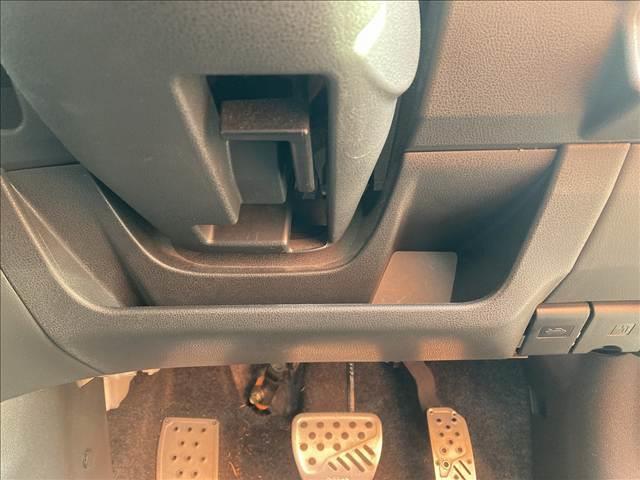 ノート ｅ－ＰＯＷＥＲ　ＭＥＤＡＬＩＳＴ　禁煙車　ＳＤナビ　オートエアコン　インテリジェントエマージェンシーブレーキ　スマートキー　純正アルミホイール　オートライト　ＥＴＣ　ＬＥＤライト　バニティーミラー　パワーウインドウ　パワーステアリング（52枚目）