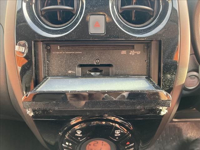 ノート ｅ－ＰＯＷＥＲ　ＭＥＤＡＬＩＳＴ　禁煙車　ＳＤナビ　オートエアコン　インテリジェントエマージェンシーブレーキ　スマートキー　純正アルミホイール　オートライト　ＥＴＣ　ＬＥＤライト　バニティーミラー　パワーウインドウ　パワーステアリング（62枚目）