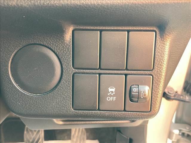 アルト Ｆ　禁煙車　４ＷＤ　５ＭＴ　ＳＤナビ　バックカメラ　ＥＴＣ　シートヒーター　キーレスキー　ＳＲＳエアバック　マニュアルエアコン　パワーステアリング　パワーウインドウ（10枚目）