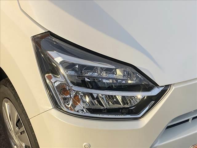 ミライース Ｘ“ＳＡＩＩＩ”　禁煙車　４ＷＤ　スマートアシストＩＩＩ　ＬＥＤライト　ヘッドライトレベライザー　アイドリングストップ　オートライト　オートハイビーム　パワーウインドウ　パワーステアリング（11枚目）