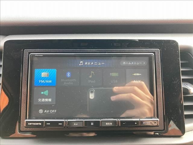 フィット ｅ：ＨＥＶ　ＨＯＭＥ　禁煙車　４ＷＤ　メモリーナビ　ＥＴＣ　ホンダセンシング　アダプティブクルーズコントロール　ドライブレコーダー　スマートキー　ＬＥＤライト　バックカメラ　オートエアコン　オートライト　ＵＳＢ（9枚目）