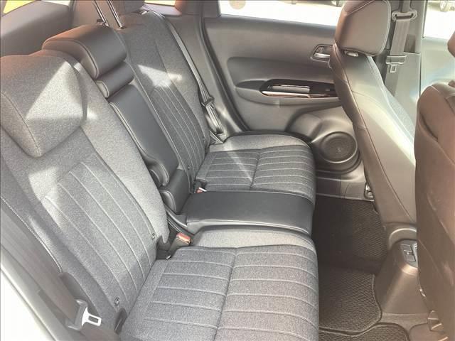フィット ｅ：ＨＥＶ　ＨＯＭＥ　禁煙車　４ＷＤ　メモリーナビ　ＥＴＣ　ホンダセンシング　アダプティブクルーズコントロール　ドライブレコーダー　スマートキー　ＬＥＤライト　バックカメラ　オートエアコン　オートライト　ＵＳＢ（15枚目）