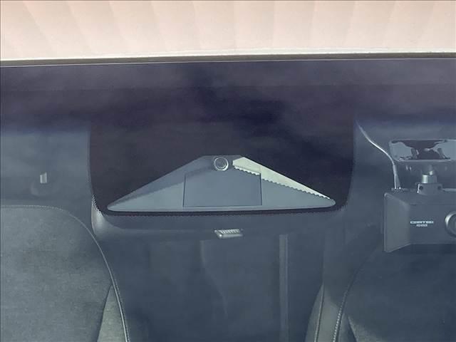 フィット ｅ：ＨＥＶ　ＨＯＭＥ　禁煙車　４ＷＤ　メモリーナビ　ＥＴＣ　ホンダセンシング　アダプティブクルーズコントロール　ドライブレコーダー　スマートキー　ＬＥＤライト　バックカメラ　オートエアコン　オートライト　ＵＳＢ（23枚目）