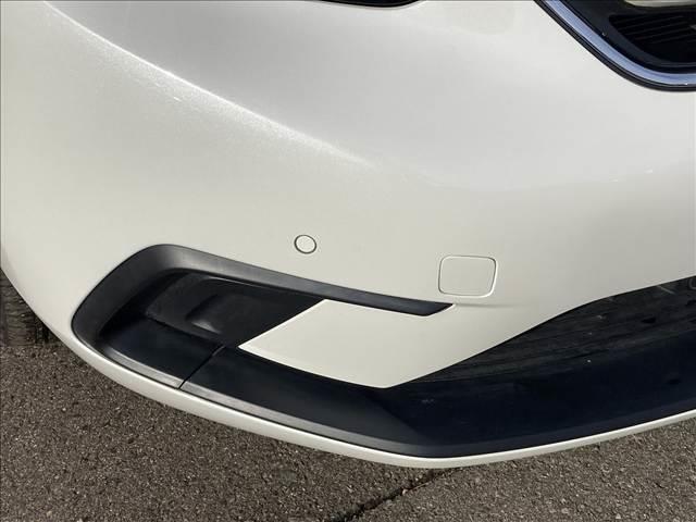 フィット ｅ：ＨＥＶ　ＨＯＭＥ　禁煙車　４ＷＤ　メモリーナビ　ＥＴＣ　ホンダセンシング　アダプティブクルーズコントロール　ドライブレコーダー　スマートキー　ＬＥＤライト　バックカメラ　オートエアコン　オートライト　ＵＳＢ（26枚目）