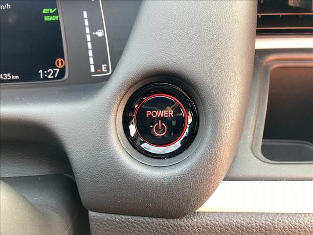 フィット ｅ：ＨＥＶ　ＨＯＭＥ　禁煙車　４ＷＤ　メモリーナビ　ＥＴＣ　ホンダセンシング　アダプティブクルーズコントロール　ドライブレコーダー　スマートキー　ＬＥＤライト　バックカメラ　オートエアコン　オートライト　ＵＳＢ（40枚目）