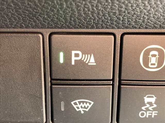 フィット ｅ：ＨＥＶ　ＨＯＭＥ　禁煙車　４ＷＤ　メモリーナビ　ＥＴＣ　ホンダセンシング　アダプティブクルーズコントロール　ドライブレコーダー　スマートキー　ＬＥＤライト　バックカメラ　オートエアコン　オートライト　ＵＳＢ（45枚目）