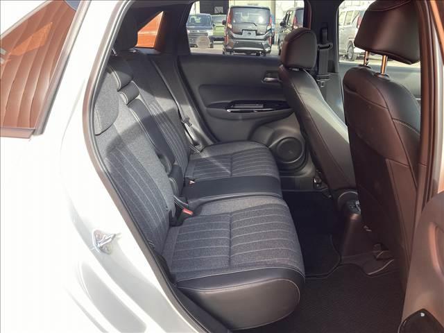 フィット ｅ：ＨＥＶ　ＨＯＭＥ　禁煙車　４ＷＤ　メモリーナビ　ＥＴＣ　ホンダセンシング　アダプティブクルーズコントロール　ドライブレコーダー　スマートキー　ＬＥＤライト　バックカメラ　オートエアコン　オートライト　ＵＳＢ（65枚目）