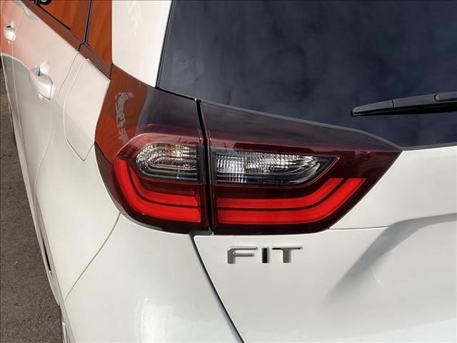 フィット ｅ：ＨＥＶ　ＨＯＭＥ　禁煙車　４ＷＤ　メモリーナビ　ＥＴＣ　ホンダセンシング　アダプティブクルーズコントロール　ドライブレコーダー　スマートキー　ＬＥＤライト　バックカメラ　オートエアコン　オートライト　ＵＳＢ（70枚目）