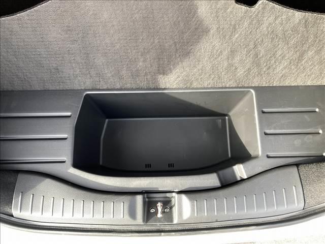 フィット ｅ：ＨＥＶ　ＨＯＭＥ　禁煙車　４ＷＤ　メモリーナビ　ＥＴＣ　ホンダセンシング　アダプティブクルーズコントロール　ドライブレコーダー　スマートキー　ＬＥＤライト　バックカメラ　オートエアコン　オートライト　ＵＳＢ（75枚目）