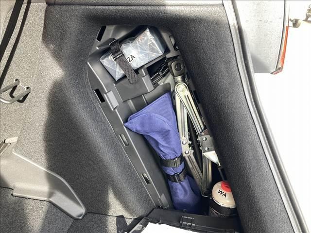 フィット ｅ：ＨＥＶ　ＨＯＭＥ　禁煙車　４ＷＤ　メモリーナビ　ＥＴＣ　ホンダセンシング　アダプティブクルーズコントロール　ドライブレコーダー　スマートキー　ＬＥＤライト　バックカメラ　オートエアコン　オートライト　ＵＳＢ（76枚目）