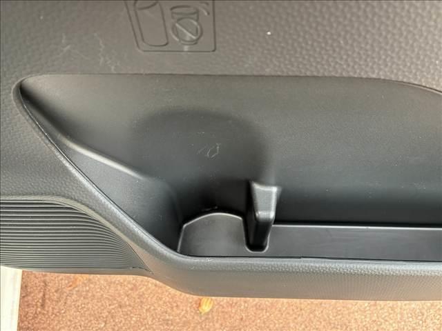 トール Ｘ　禁煙車　ＳＤナビ　スマートキー　ＥＴＣ　スマートアシストＩＩＩ　バックカメラ　サンシェード　ドライブレコーダー　バニティーミラー　パワーステアリング　チルトステアリング　パワーウインドウ（37枚目）