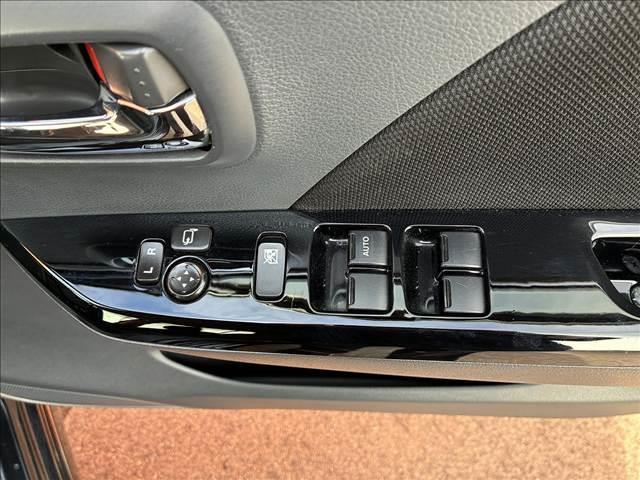 ワゴンＲスティングレー Ｘ　禁煙車　ＳＤナビ　オートエアコン　レーダーブレーキサポート　シートヒーター　ＬＥＤライト　エンジンスターター　スマートキー　ＥＴＣ　アルミホイール　パワーステアリング　パワーウインドウ（32枚目）