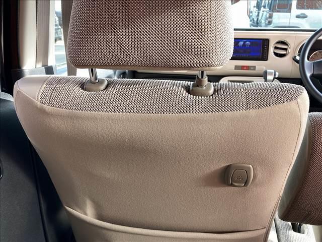 ミラココア ココアＸ　禁煙車　ＳＤナビ　オートエアコン　チルトステアリング　スペアタイヤ　キーレスキー　バニティーミラー　ドリンクホルダー　パワーウインドウ　パワーステアリング（64枚目）