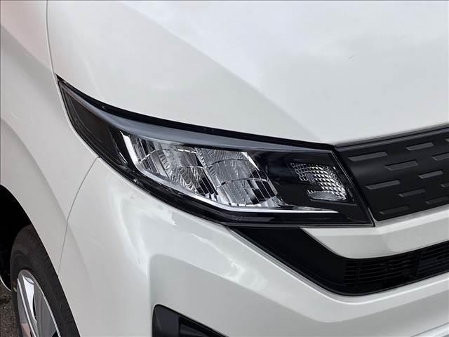 ムーヴ Ｌ　届出済未使用車　４ＷＤ　ＬＥＤライト　スマートアシストＩＩＩ　アイドリングストップ　オートライト　オートハイビーム　キーレスキー　マニュアルエアコン　電動格納ミラー　ドリンクホルダー（11枚目）
