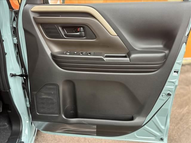 スペーシア ハイブリッドＧ　届出済未使用車　４ＷＤ　両側スライドドア　スズキセーフティーサポート　ＬＥＤライト　オートライト　オートエアコン　アイドリングストップ　スマートキー　バニティーミラー　パワーウインドウ（32枚目）