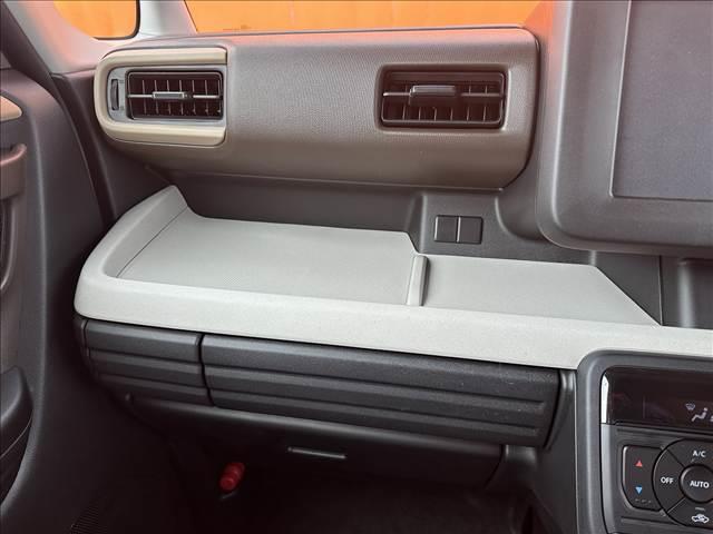 スペーシア ハイブリッドＧ　届出済未使用車　４ＷＤ　両側スライドドア　スズキセーフティーサポート　ＬＥＤライト　オートライト　オートエアコン　アイドリングストップ　スマートキー　バニティーミラー　パワーウインドウ（41枚目）