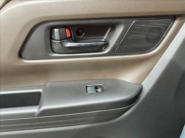 スペーシア ハイブリッドＧ　届出済未使用車　４ＷＤ　両側スライドドア　スズキセーフティーサポート　ＬＥＤライト　オートライト　オートエアコン　アイドリングストップ　スマートキー　バニティーミラー　パワーウインドウ（52枚目）