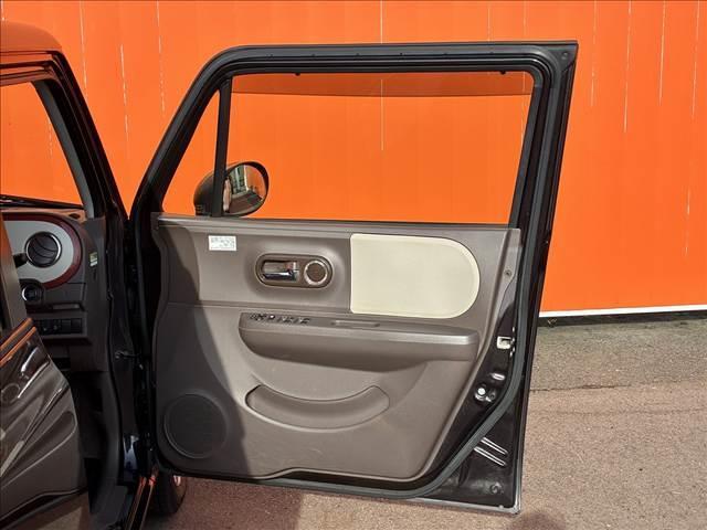 アルトラパンショコラ Ｘ　禁煙車　４ＷＤ　オートエアコン　シートヒーター　ＣＤデッキ　アイドリングストップ　スマートキー　パワーステアリング　パワーウインドウ　ドリンクホルダー　シガーソケット　オートライト（53枚目）