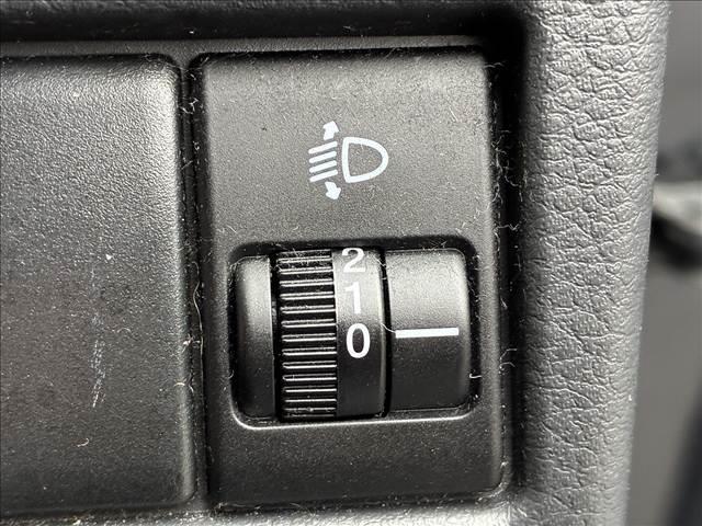 �y�w�b�h���C�g���x���C�U�[�z��Ԃ̑��s�����C�g���Â����������Ƀw�b�h���C�g�̍����𒲐�����@�\�ł��B���D�݂̍����ɒ����ł��܂��B