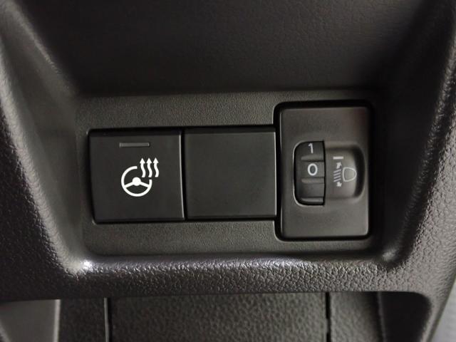 スペーシアギア ギア HYBRID XZターボ 後席両側電動スライドドア デュアルセンサーブレーキサポートII 後席両側電動スライドドア アダプティブクルーズコントロール キーレスプッシュスタート シートヒーター オートエアコン ハンドルヒーター LEDヘッドライト(18枚目)