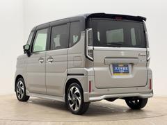 ���Ҥϥ�����������ң�������л��ľ������Ź�������������ǥ����顼�ˤǤ������ҤΥ�åȡ��ϡ������¡ס��ֿƿȡס��ֿ����פǡ������ͤ�˭���ʥ����饤�դ�¸����뤿��Τ��������򤵤��Ƥ��������ޤ��� 4